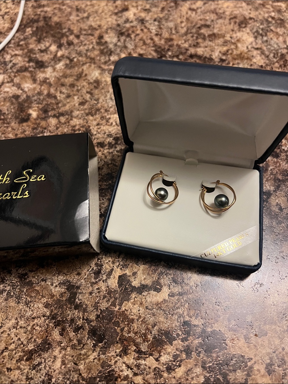 Cultured pearls 14kt Gold